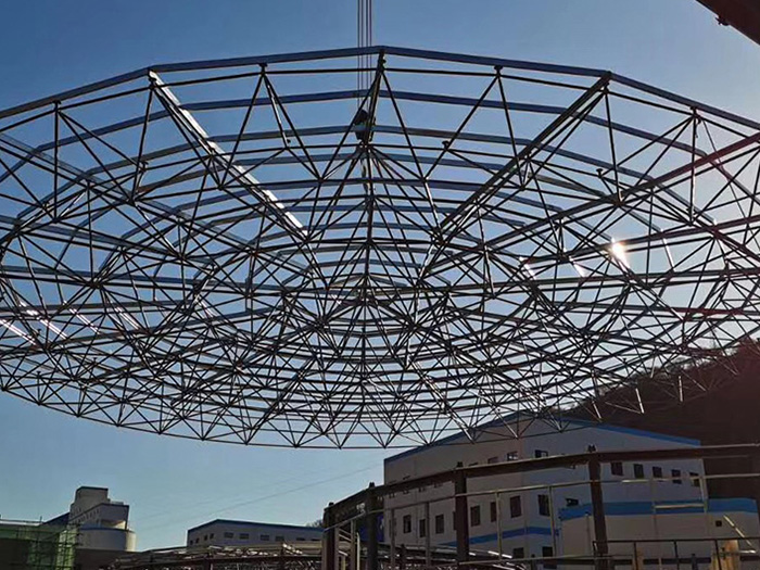 乐陵螺栓球网架工程施工现场