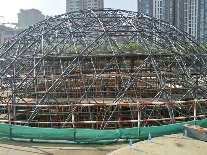 乐陵球形网架钢结构施工